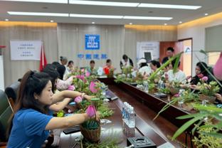 记者：拜仁已报价波波维奇，计划让他留队累积经验之后考虑外租